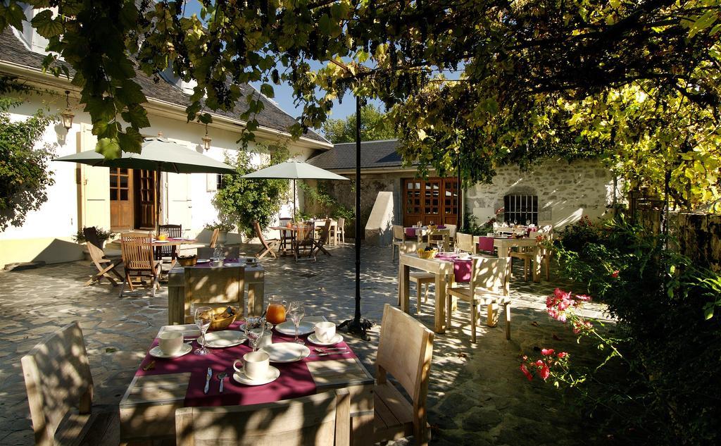 Les Saints Peres Hotel Montagnole Екстериор снимка