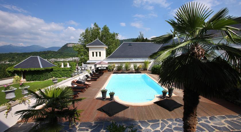 Les Saints Peres Hotel Montagnole Екстериор снимка