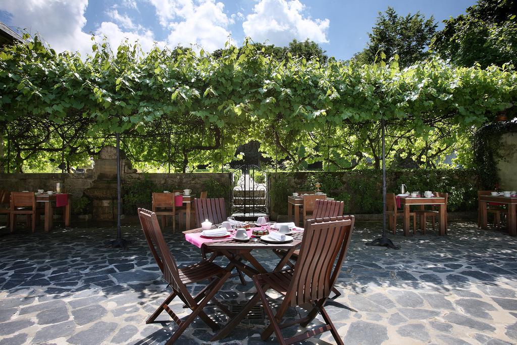 Les Saints Peres Hotel Montagnole Екстериор снимка