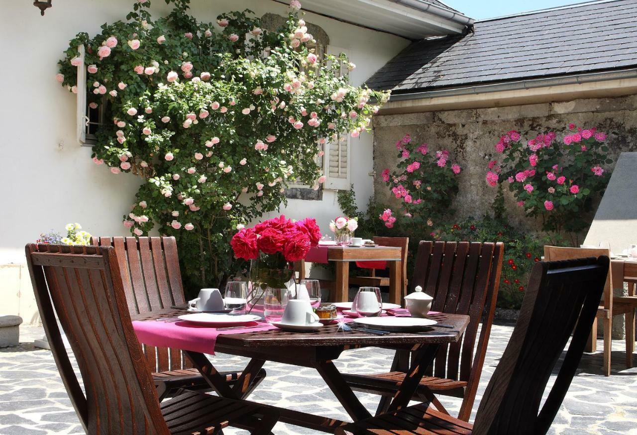 Les Saints Peres Hotel Montagnole Екстериор снимка